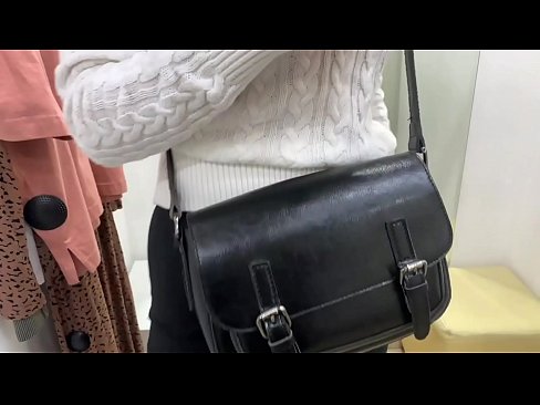 ❤️ Masturbação pública da jovem cadela FeralBerry com um dildo no provador ❤️ Porno real vídeo em nós pt-br.sexflashgame.ru