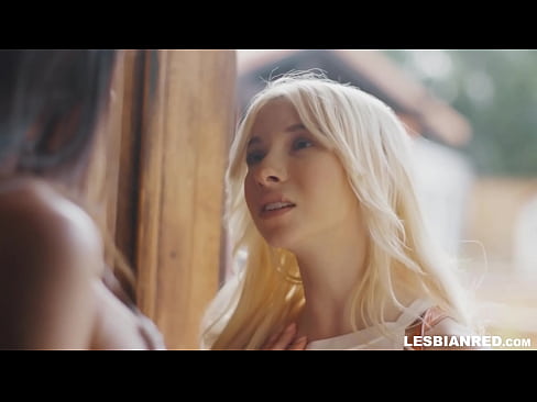 ❤️ A menina volta para casa alguns meses depois e acaba comendo a xoxota de sua madrasta ❤️ Porno real vídeo em nós pt-br.sexflashgame.ru